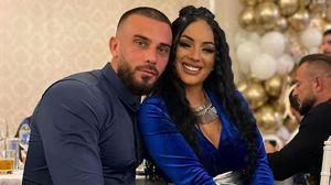 Alex Bobicioiu și Simina Loica, tablou emoționant de familie alături de Dominic. Imaginea care demonstrează ce relație există între fiul brunetei și tatăl lui vitreg