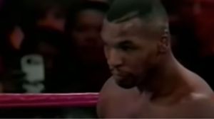 Fanii boxului, convinşi că un călător în timp a filmat cu un smartphone lupta lui Mike Tyson din 1985