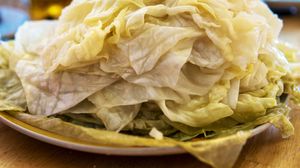 Cum alegi corect foile de varză pentru sarmalele de Crăciun