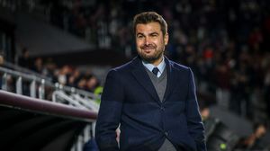 Mutu face curăţenie la Rapid! Trei jucători, daţi afară. "I-am anunţat că nu fac parte din planurile mele"