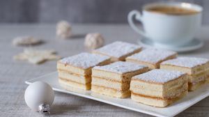 Rețetă prăjitură Albă ca zăpada. Desert pentru masa de Crăciun 2022