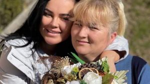 Răspunsul lui Carmen de la Sălciua, atunci când a fost întrebată de ce nu mai postează imagini cu mama ei: „Poate nu voi reuși să mă fac înțeleasă. E adevărat!”