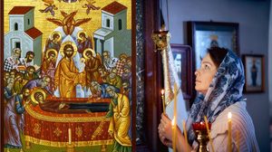 Rugăciunea care se citește în Postul Adormirii Maicii Domnului 2023. Te scapă de orice necaz