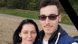 Daniela a murit răpusă de durere, după ce fiul ei a fost înghițit de apele mării