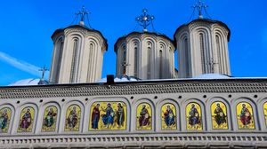 Programul slujbelor de Nașterea Maicii Domnului 2023