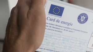Carduri de energie 2023 pentru anumite categorii de români. Află când intră de-a doua tranșă de 700 de lei