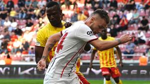 Jucătorul român criticat dur după ce Gaziantep a pierdut cu 2-0 în fața lui Kayserispor! Declarațiile lui Marius Șumudică și ale conducerii clubului