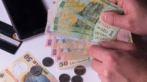 Salariul minim crește cu 181 de lei. Ce poți sa faci cu această sumă