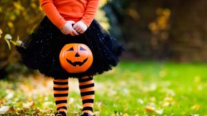 Tradiții și superstiții Halloween 2023 