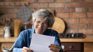 Când poți ridica banii de la Pilonul 2