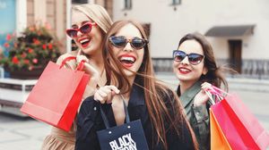 La ce oră începe Black Friday 2023 pe Fashion Days, Elefant.ro și Notino