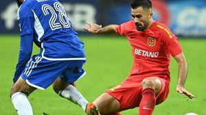 Vali Crețu a văzut cartonașul roșu în meciul cu FC U Craiova după un fault extrem de dur! Câte etape de suspendare riscă fundașul lateral