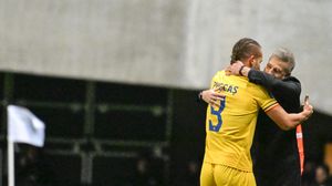 Edward Iordănescu, selecționerul României și George Pușcaș, unul dintre atacanții naționalei