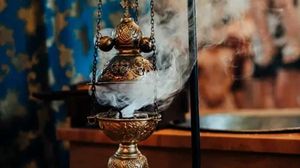 ritualul de aprindere al tămâiei 