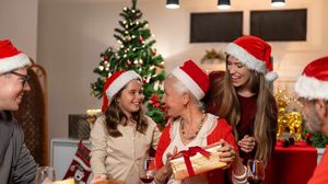 Cadouri pentru femeile din viața ta de Crăciun