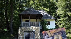 Casa de pe bancnota de 10 lei