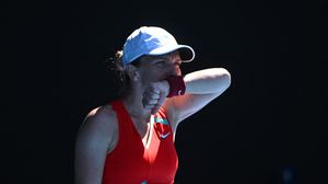 Simona Halep pe terenul de tenis