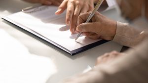 Semnare contract de închiriere