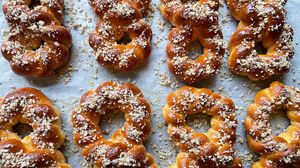 Mucenici moldovenești, cu nucă și miere