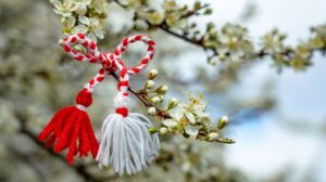 martisor agatat in copac, cate zile se poarta martisorul 