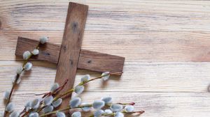 cruce de lemn, sărbători cu cruce rosie, calendar ortodox 2024, sărbători mai 