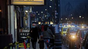 Strada pe timpul nopții