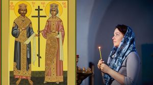 Icoană Sfinții constantin și elena, femeie în biserică