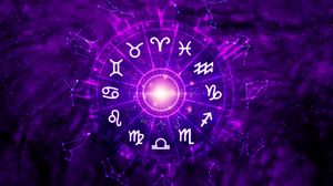 semne zodiacale, fundal mov