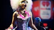 Nicki Minaj, cantareata, scena, peruca