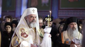 patriarhul daniel, episcopul teodosie, slujba, biserica