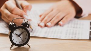 ceas, maini, pix, examen