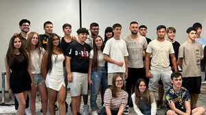 Radu Andrei Tudor, prezentatorul NEWSTIME de la Kanal D2, în mijlocul adolescenților de la SOS Satele Copiilor!