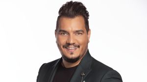 Începutul anului - un contract care se încheie între Bursucu și Kanal D