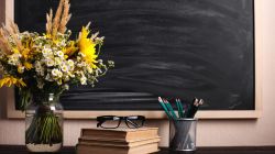 Pe ce dată încep elevii școala, după Paște 2025. Vacanța de primăvară durează zece zile!