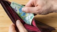 Poate fi poprit un salariu minim pe economie? Recomandări pentru românii care au reținere pe salariu: "Orice fel de acțiune îndreptată împotriva salariului dumneavoastră este ilegală" | EXCLUSIV