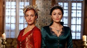 Sultana Hurrem si Sultana Sah (Iffet)