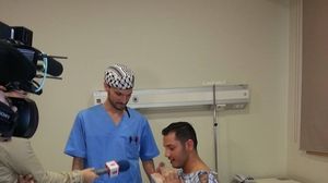 Adrian Pescariu strange la piept protezele cu silicon care ii vor mari pectoralii