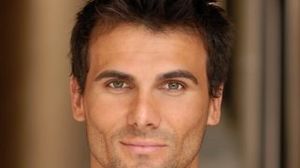 Jeremy Jackon va apela la medicii din tara noastra