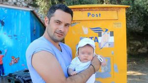 Stefan Lungu si fiica sa in varsta de 8 luni