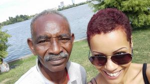 Laura si tatal sau, la prima intalnire