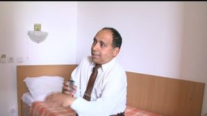 Frone locuieste la un hotel de doua stele