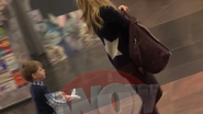 Alina si baietelul ei in mall
