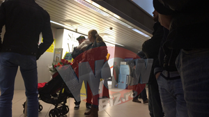 Guta, "soacra" si micuta Anais au asteptat-o pe Madalina, la aeroport