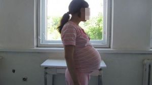 fata botosani insarcinata