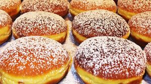 Gogoși de post. Rețeta care le face pufoase și gustoase, fără lapte și ouă