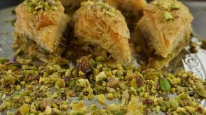 Baclava cu nucă. Ți se topește în gură