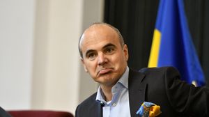 Rareș Bogdan și-a ieșit din minți: „Dacă v-ar mânca inima câinii...”