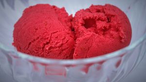 Inghetata raw-vegana, reteta Oliviei Steer. Inghetata