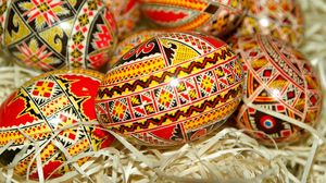 Cate oua rosii e sanatos sa mananci de Paste?