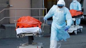 Mărturiile terifiante ale unei românce: „Au băgat mortul în sac și au spus că trebuie să declarăm că a murit de coronavirus”